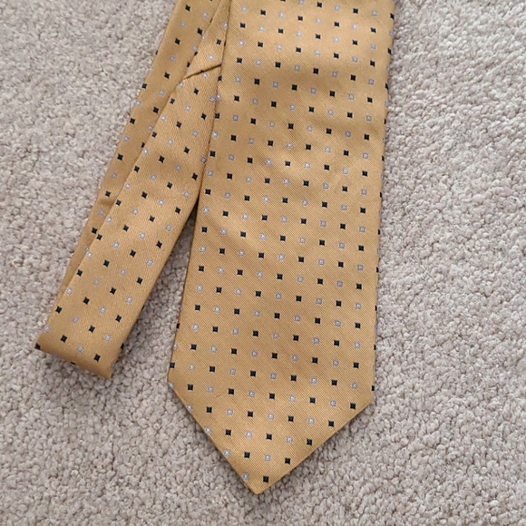 Tie - Picture 4 of 5
